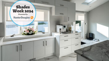 A kitchen equipped with Somfy-controlled shades - with Shades Week bug