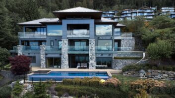 Crestron - Highview Residence - Exterior